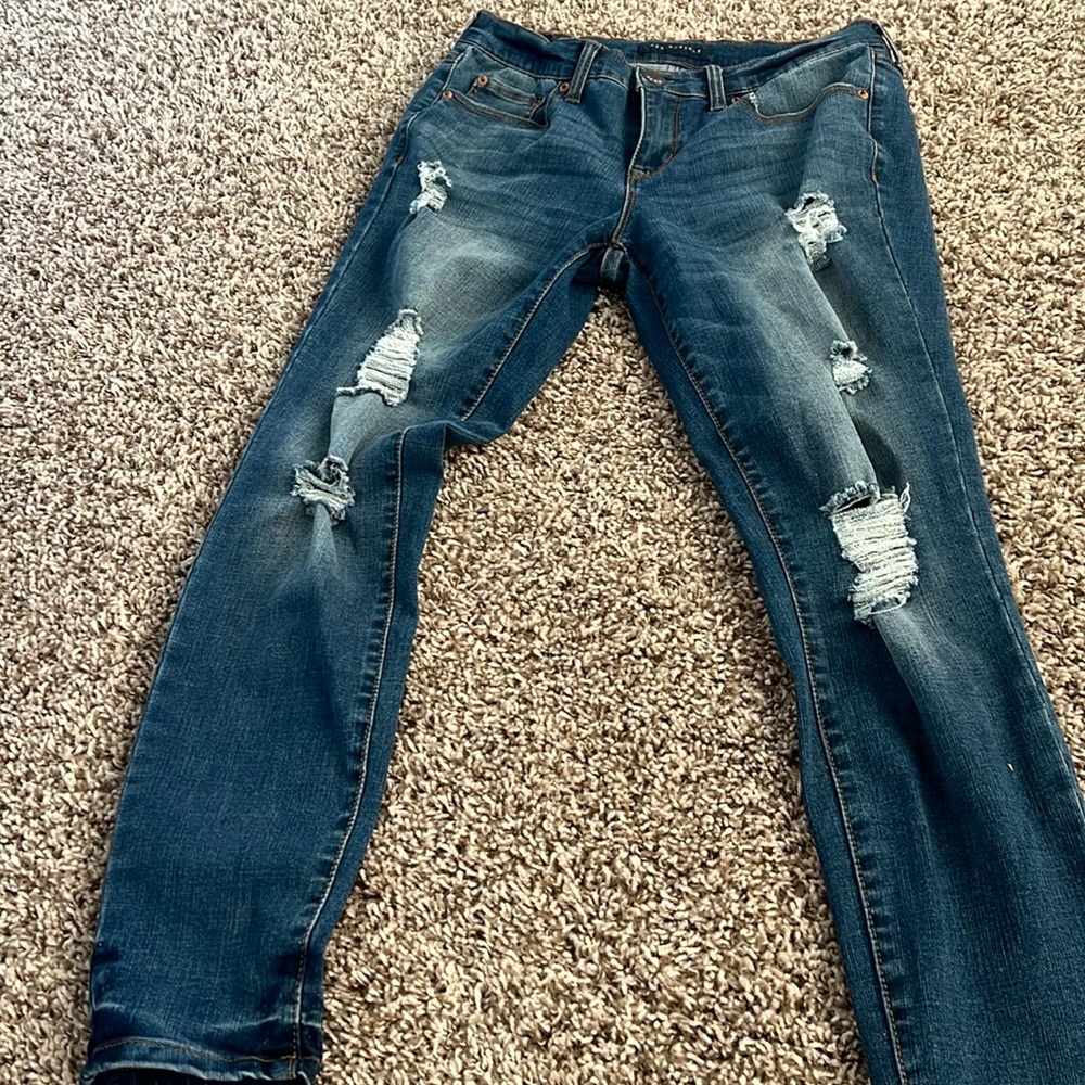Aeropostale distressed skinny jeans. Super stretchy.